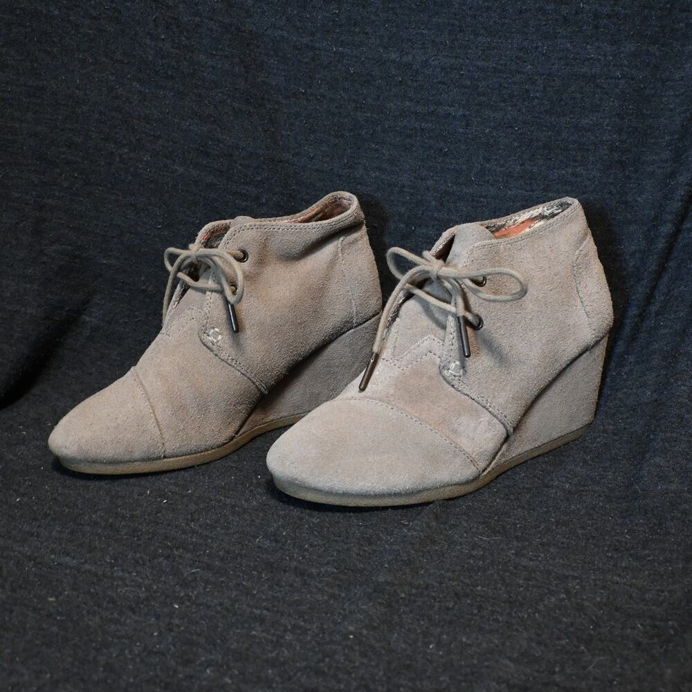 TOMS Women's 7 Lace-Up Wedge Booties Casual Suede